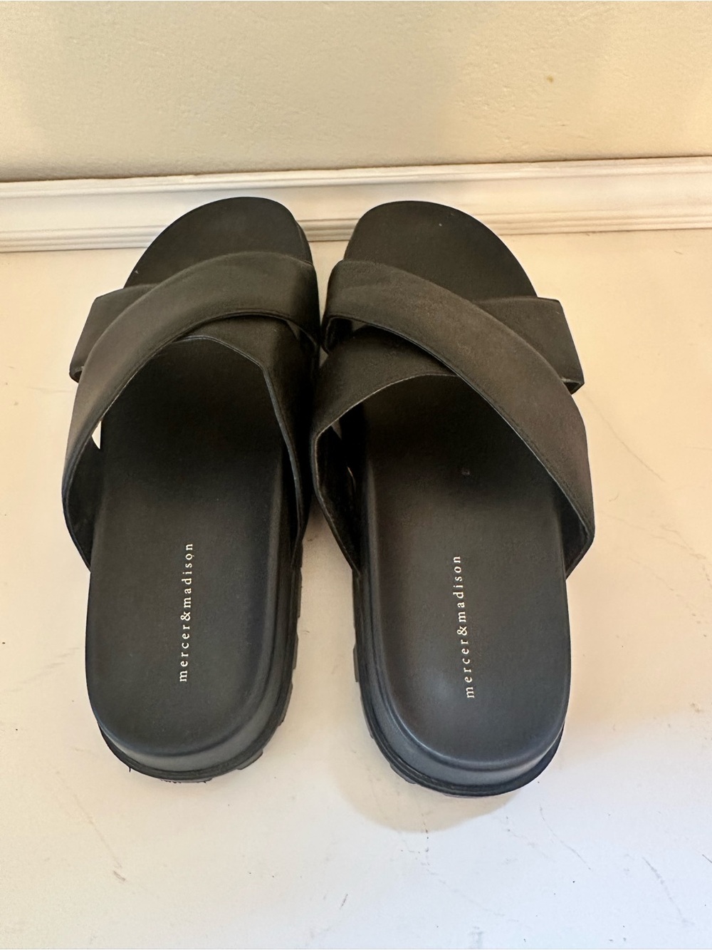 Mercer&Madison Black Chunky Platform Sandal Basic Classic Alternative Sz 8